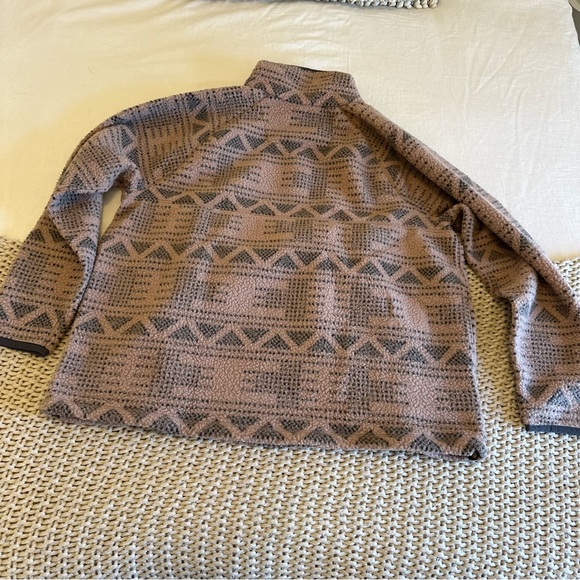 Carhartt Women's Relaxed Fit Fleece Pullover Warm Taupe Geo Aztec - Picture 6 of 8